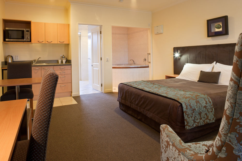 Regal Palms Resort Роторуа Экстерьер фото A studio apartment in Australia
